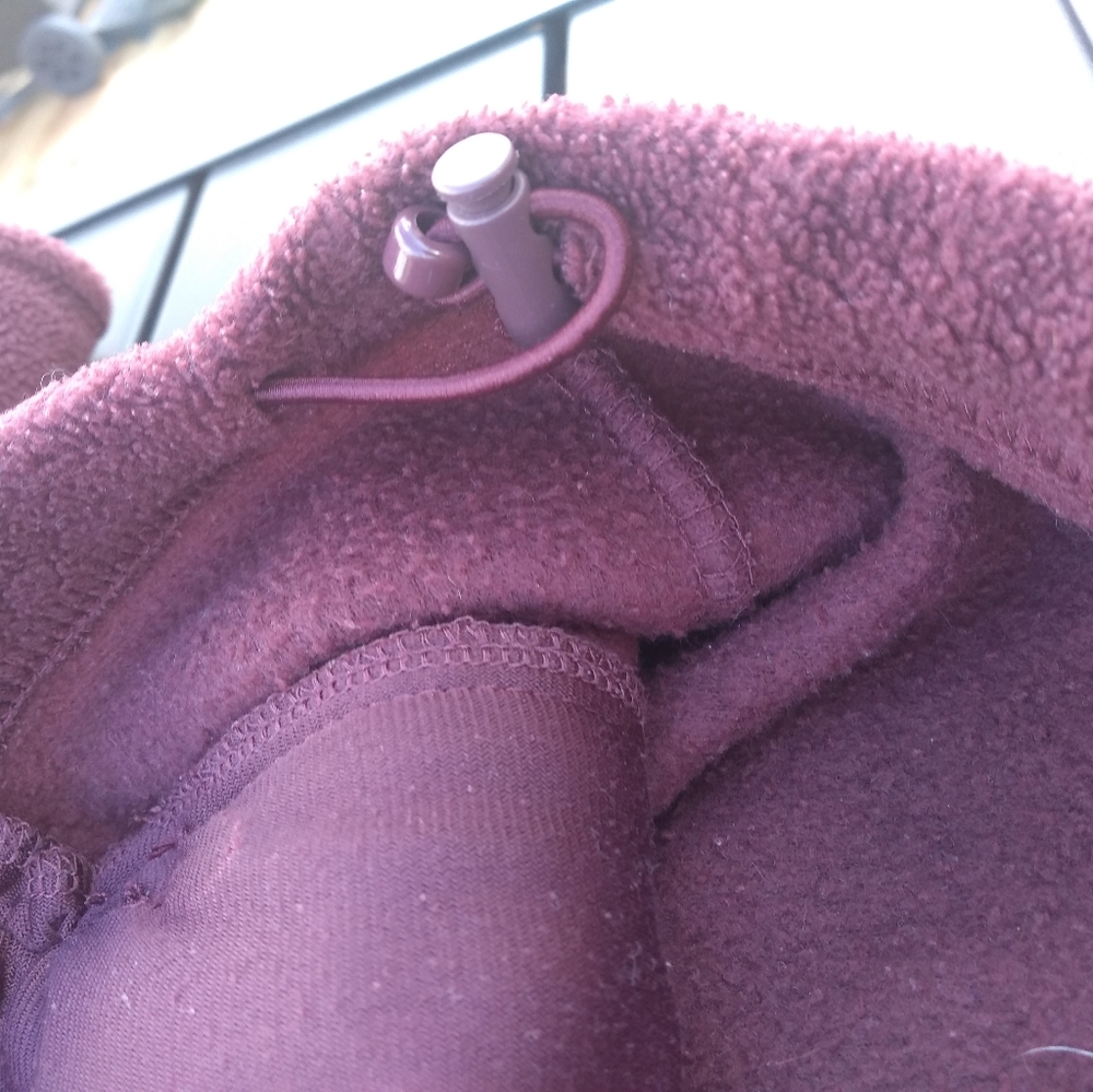 Columbia Fleece Front Zippered Jacket, Size Large, Burgundy - Picture 13 of 14